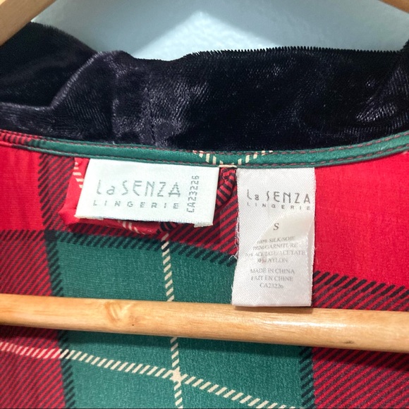 90s Vintage Silk & Velvet Belted Robe La Senza Green and Black Plaid - Picture 3 of 12